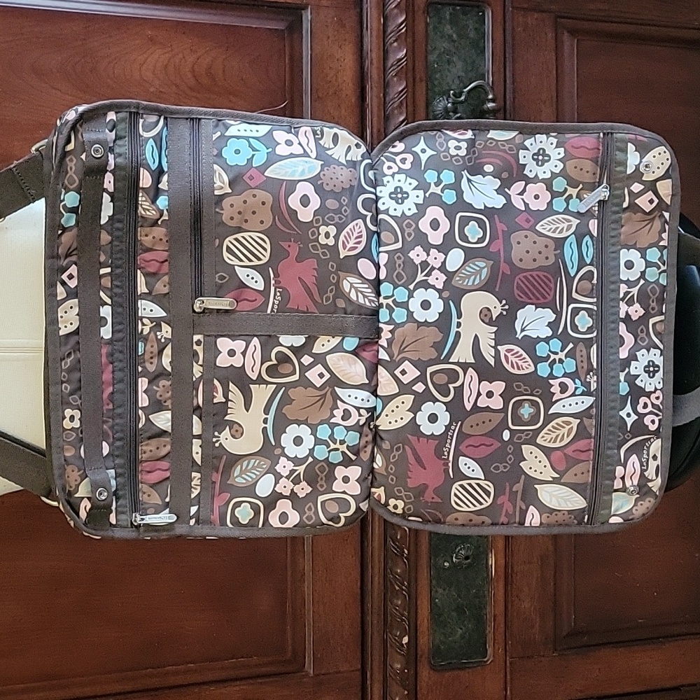 Lesportsac Brown Messenger Flowers and Birds All Over Print Bag - Picture 3 of 10